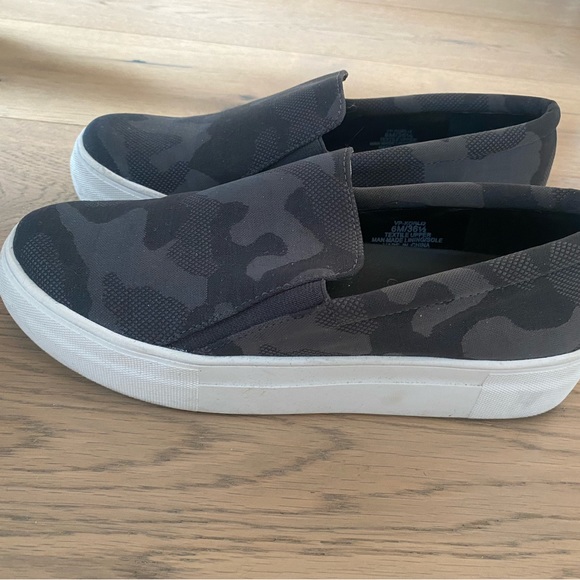 Vince Camuto Slip On Sneakers size 6 (36 1/2) - Picture 8 of 9